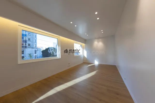 Piso 3 habitaciones 153m² en venta - Corte Inglés