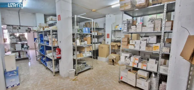 Amplio Local Comercial a Solo 150 Metros de la Playa - Oportunidad Única — 19
