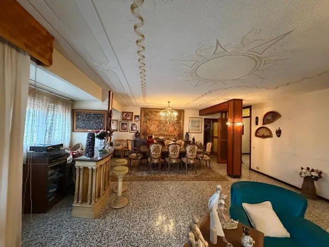 Piso 6 habitaciones 242m² en venta - Centro Tradicional - foto 4