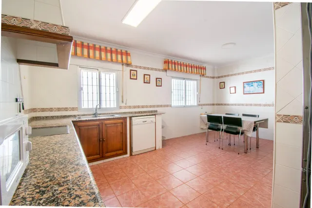 Venta de chalet en las mogarizas con 1125 metros de parcela urbano — 13