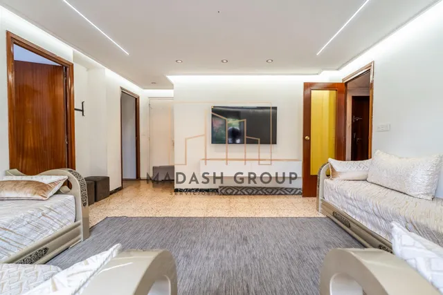 ¡casi a estrenar! piso de 3 habitaciones reformado en pleno centro, Reus — 2