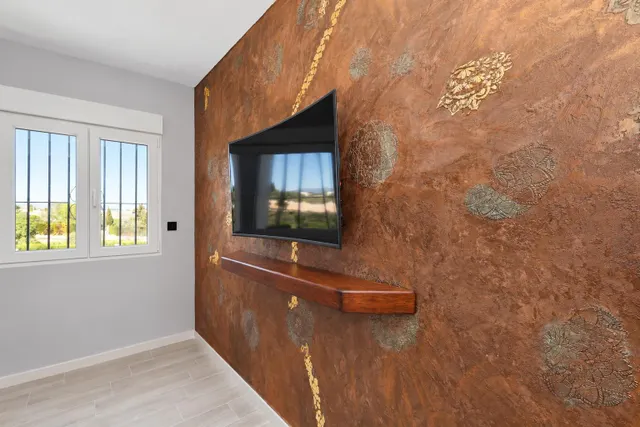 Casa reformada con piscina en parcela de 2.500 m2 (urbano y rústico) — 26