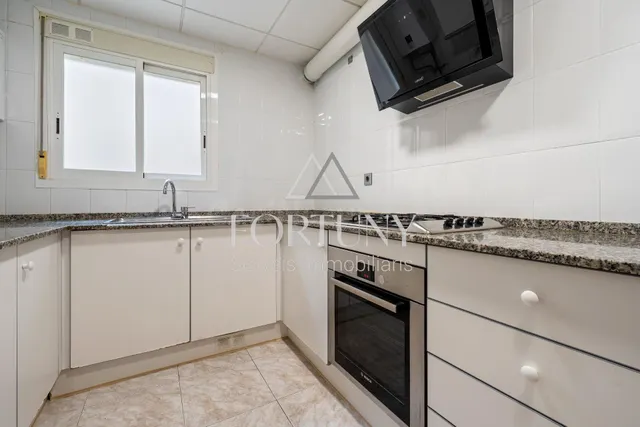Piso en venta en calle Escultor Rocamora, Reus. - foto 5