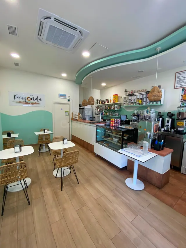 SE TRASPASA CAFETERÍA-HELADERÍA CON CLIENTA CONSOLIDADA EN N - foto 3