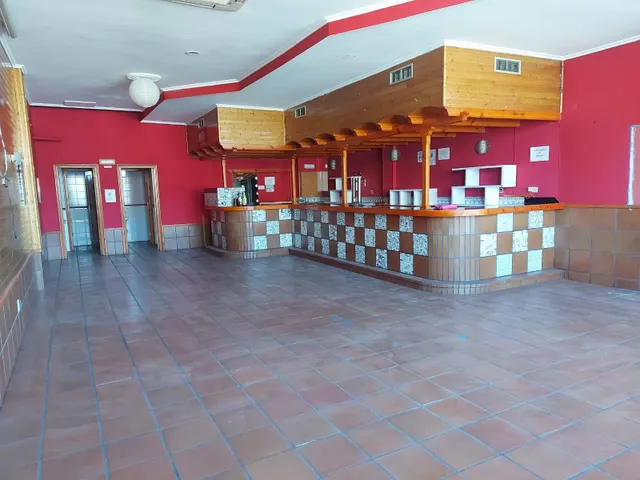 Local Comercial en zona Fuentesnuevas. — 4