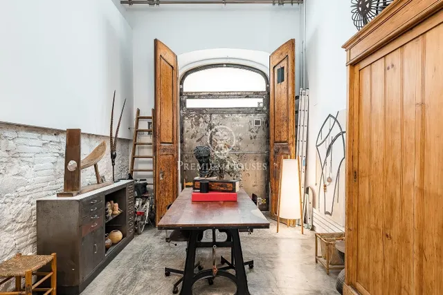 Exclusivo loft de diseño con piscina privada en Poble Sec — 2