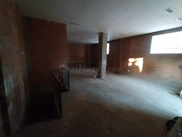 Gran local comercial en una de las mejores zonas de Cáceres - foto 2