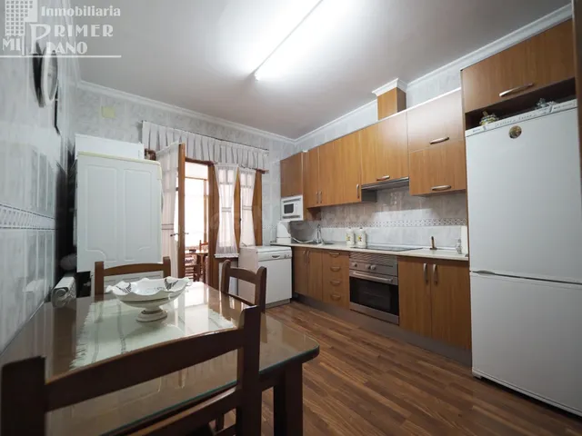 Exclusiva Casa de Dos Plantas en Tomelloso - Oportunidad Úni - foto 4