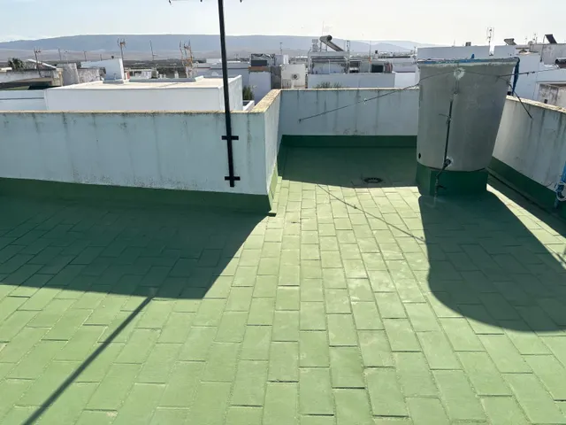 Casa  independiente en perfecto estado con terraza — 49