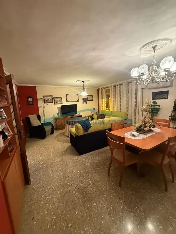 Amplio piso de 127 m2 con trastero en Santa Rosa, Alcoy — 6