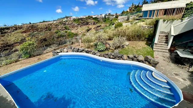 Villa independiente con piscina, jardines y vistas panorámicas al mar y al Teide. — 44