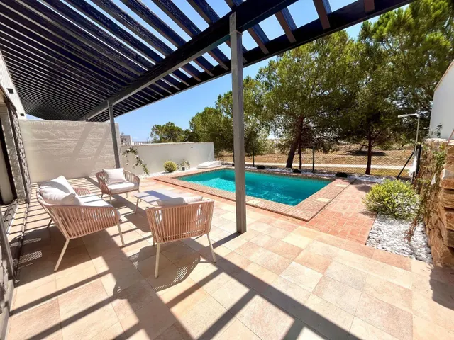Chalet adosado de una sola planta con piscina privada a la venta en Golf Resort-Sucina(Murcia) — 2