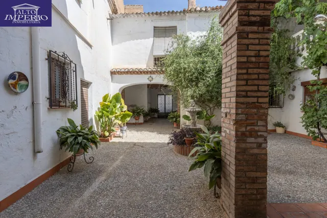EXCEPCIONAL OPORTUNIDAD EN PLENO CENTRO DE HUÉTOR VEGA — 17