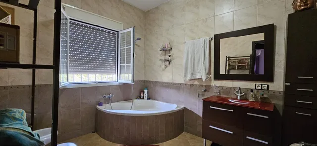 Impresionante Chalet en Urbanización Encinares de Alcolea con Piscina y Amplias Estancias — 15