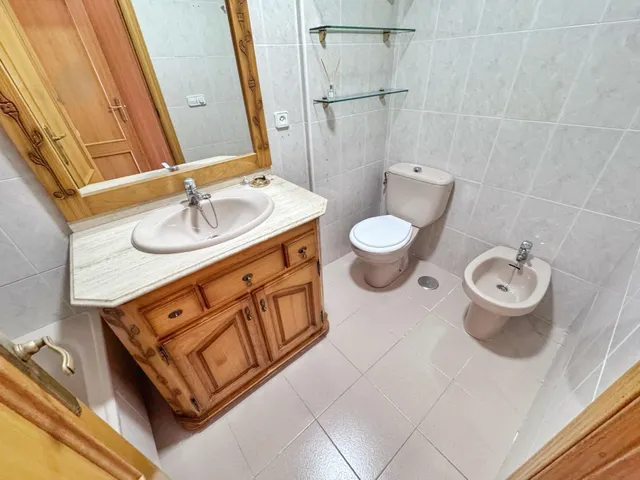 Vivienda esquinera muy luminosa y todo exterior en Petrer — 12