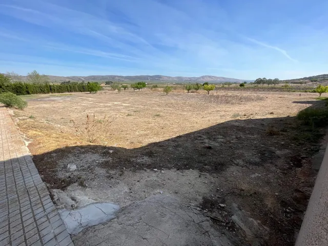 Se vende solar urbano de 945 metros en la Cañada junto Villena, para construir viviendas unifamiliares de baja más 2 alturas con 2000 metros edificables!!!! — 2
