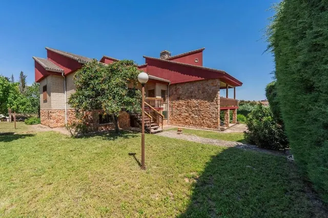 Chalet independiente en venta en El Molar - foto 3