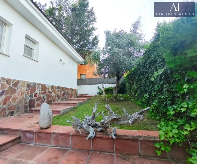 Casa o chalet independiente en venta en Olèrdola — 37