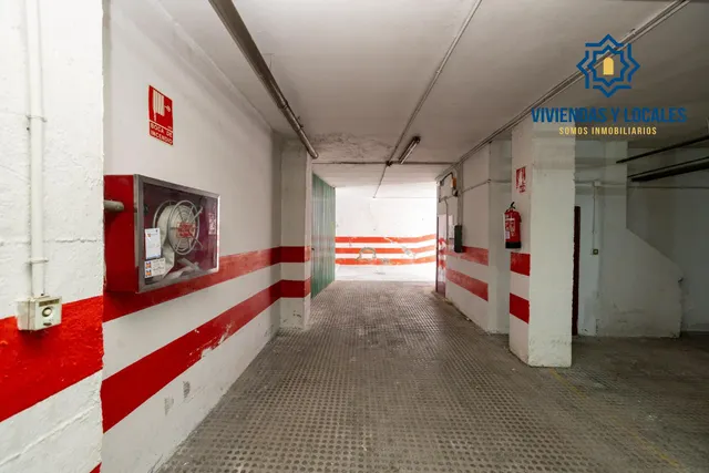 Plaza de garaje y trastero junto al Hospital de Traumatología — 5