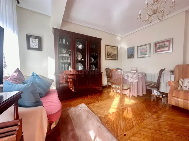 Alquiler de piso por temporada junto al hospital Valdecilla - foto 3