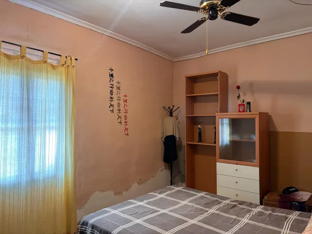 Chalet en Venta: Oportunidad Única por €318,000 — 30