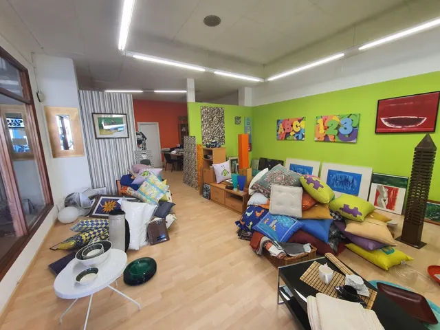 LOCAL EN VENTA UBICADO EN EL EDIFICIO PARKINSOL DE CALELLA E