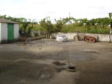SE VENDE CASA CON GRAN PARCELA EN FRESNO DE LA VEGA. - foto 2