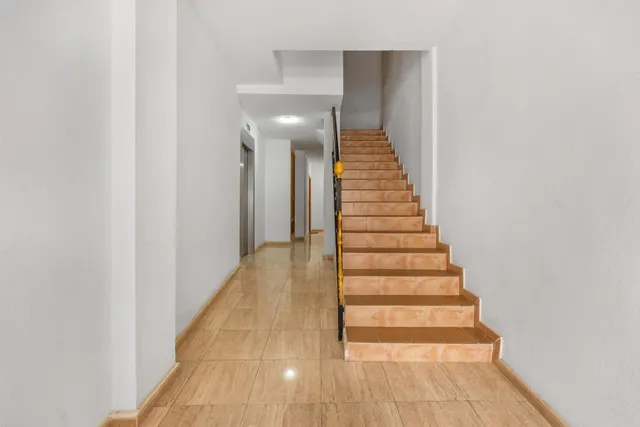 Amplia vivienda de 4 dormitorios en zona céntrica – Calle San Pascual (junto a Calle Orihuela) — 26