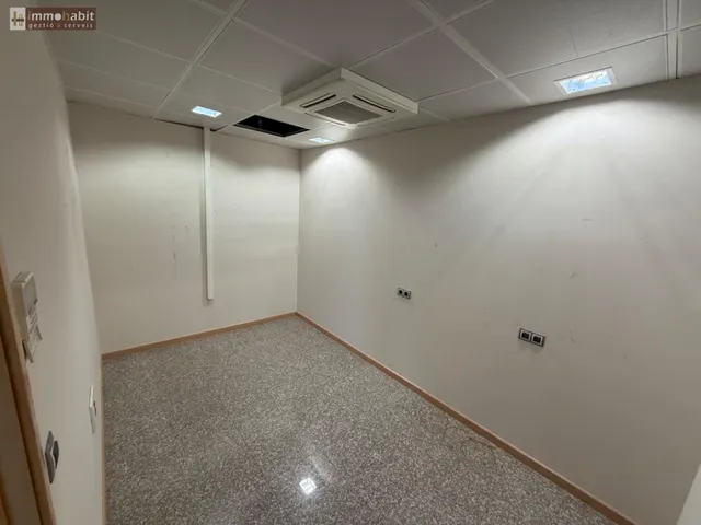 Oficina acabada en alquiler en Neoparc 1 Lleida — 12