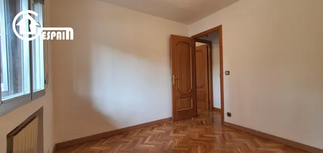 Grupo GESPAIN ACTIVIDADES INMOBILIARIAS promociona piso en venta de 3 habitaciones en zona LAS ÁGUILAS-PARQUE EUROPA — 35