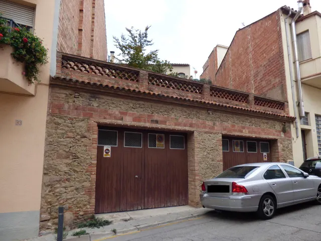 Solar edificable con garaje doble en Centro — 6