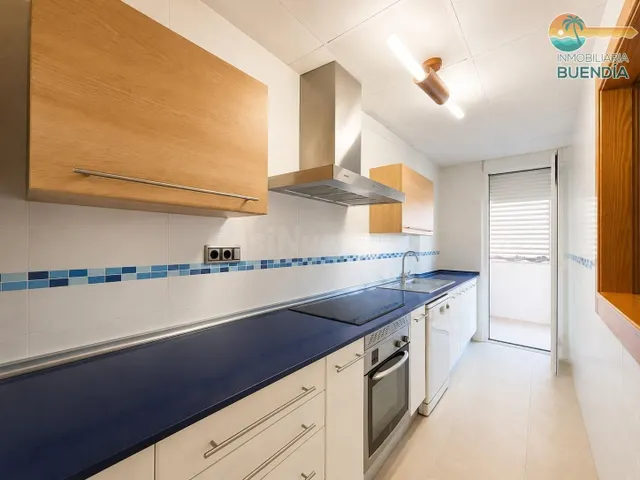VIVIENDA EN PLENO CENTRO DEL PUERTO DE MAZARRÓN, A 180M DE L - foto 4