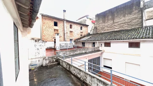 CASA PARA REFORMAR DE 625 M2 EN EL CORAZÓN DE CASTELLÓ - foto 2