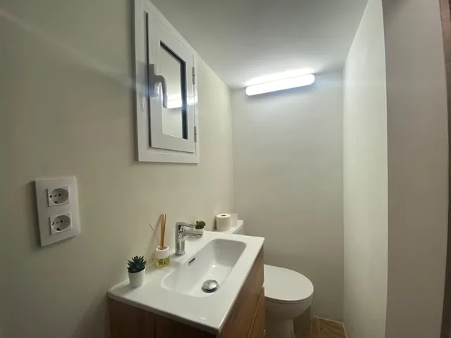 ESTUPENDO APARTAMENTO REFORMADO AL LADO DE SAGRADA FAMILIA — 18