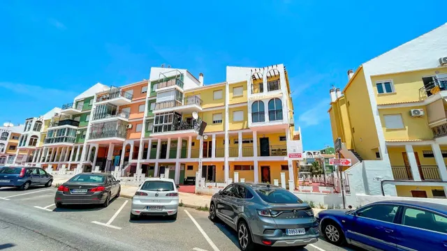 Apartamento de 2 dormitorios en Torrevieja — 11