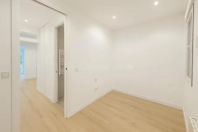 Vivienda reformada a unos pasos de la glorieta de Santa Mari - foto 5
