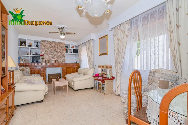 Casa de 7 dormitorios en La Zubia. (Con patio de 16 m2). — 13