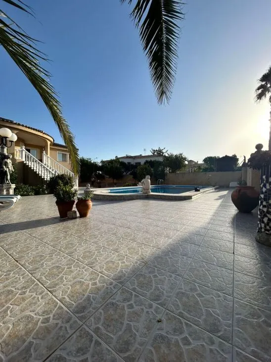 Villa 3 habitaciones 292m² en venta - Centro — 18