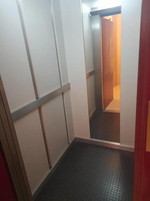 OPORTUNIDAD ESPECTACULAR LOCAL DE OFICINAS EN LA ZONA MAS CENTRICA DE MORA D´EBRE — 42