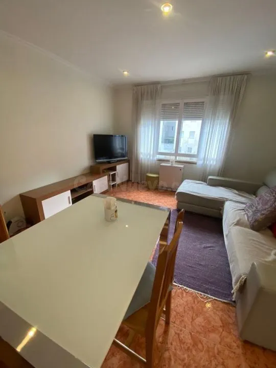 EN EXCLUSIVA!!! AMPLIO PISO ZONA RAMON CABANILLAS - foto 5