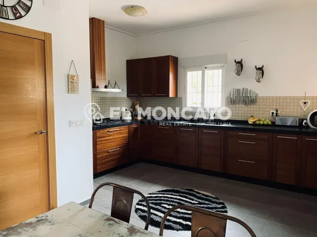 Fantástica finca rústica con piscina privada e instalaciones para caballos junto al Parc Natural del Fond en Dolores, Alicante — 19