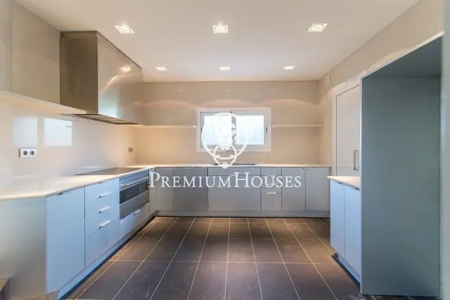 Casa en venta con piscina en Sant Andreu de Llavaneres — 13
