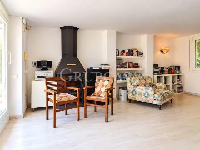 Magnífica Casa en Ciutat Jardí: Espacio, Comodidad y Calidad de Vida — 15