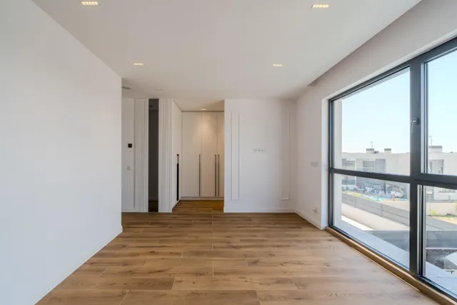 Chalet Pareado de Diseño Vanguardista con Piscina y Máxima Eficiencia Energética en El Bosque — 19