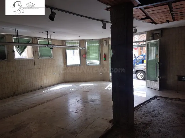 AMPLIO LOCAL COMERCIAL DE 2 ALTURAS CERCA PLAZA DE TOROS - foto 2