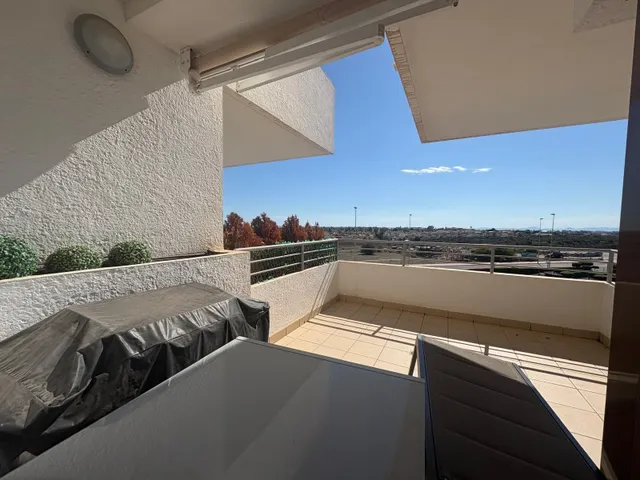 Apartamento con vistas despejadas en la exclusiva urbanización de terrazas de campoamor — 6