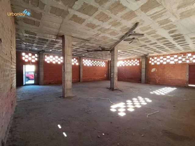 LOCAL DIAFANO CON AMPLIOS PATIOS IDEAL PARA CUALQUIER TIPO D - foto 2