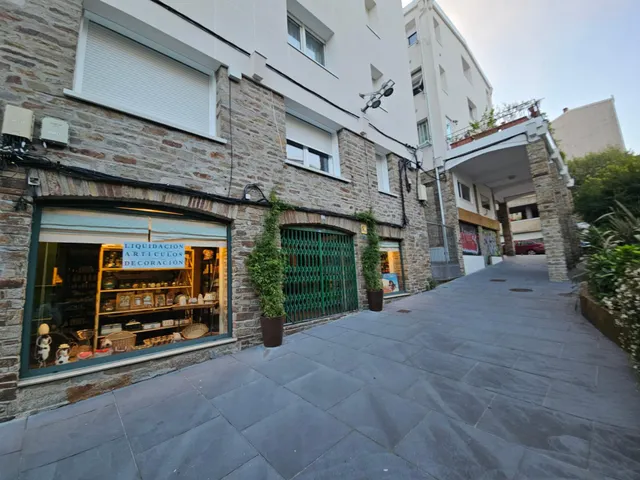 SE VENDE LOCAL COMERCIAL EN EL ENSANCHE DE SANTIAGO — 15