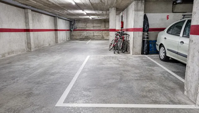 Parking en venta en el centro de Roses, ubicación privilegia - foto 5