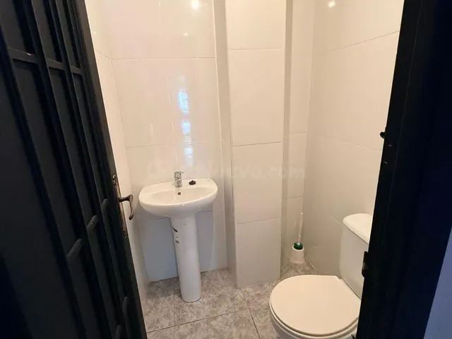 Oportunidad de Inversión Estratégica en Jaén: Local Comercia - foto 2